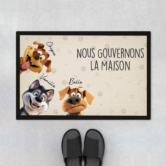 4223DFR1 paillasson chien personnalise nous gouvernons la maison design cartoon 4223d8t5c