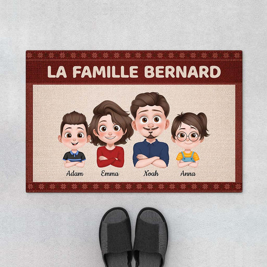 4267DFR1 paillasson personnalise famille design cartoon version rouge 4267dtq0a_9bfbf3c0 c34e 459e b371 2590d6c8123c