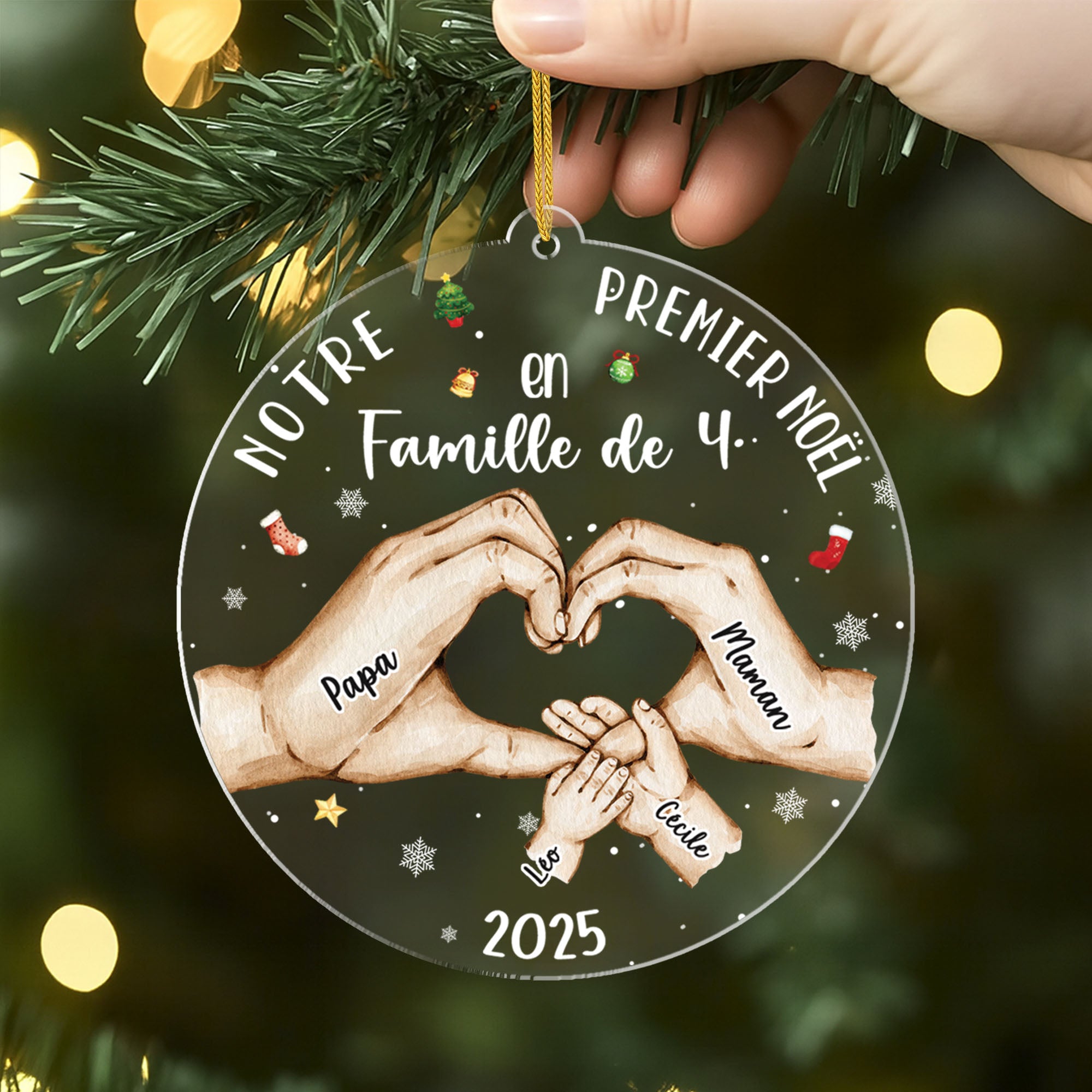 5403OFR2 ornement acrylique personnalise notre premier noel en famille tenant les mains 5403o