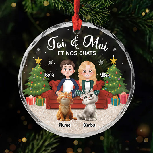 5663OFR1 ornement noel en verre personnalise couple toi moi et notre chat version salon 5663o3ktd