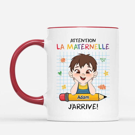 1659MFR2 mug attention la maternelle jarrive personnalise