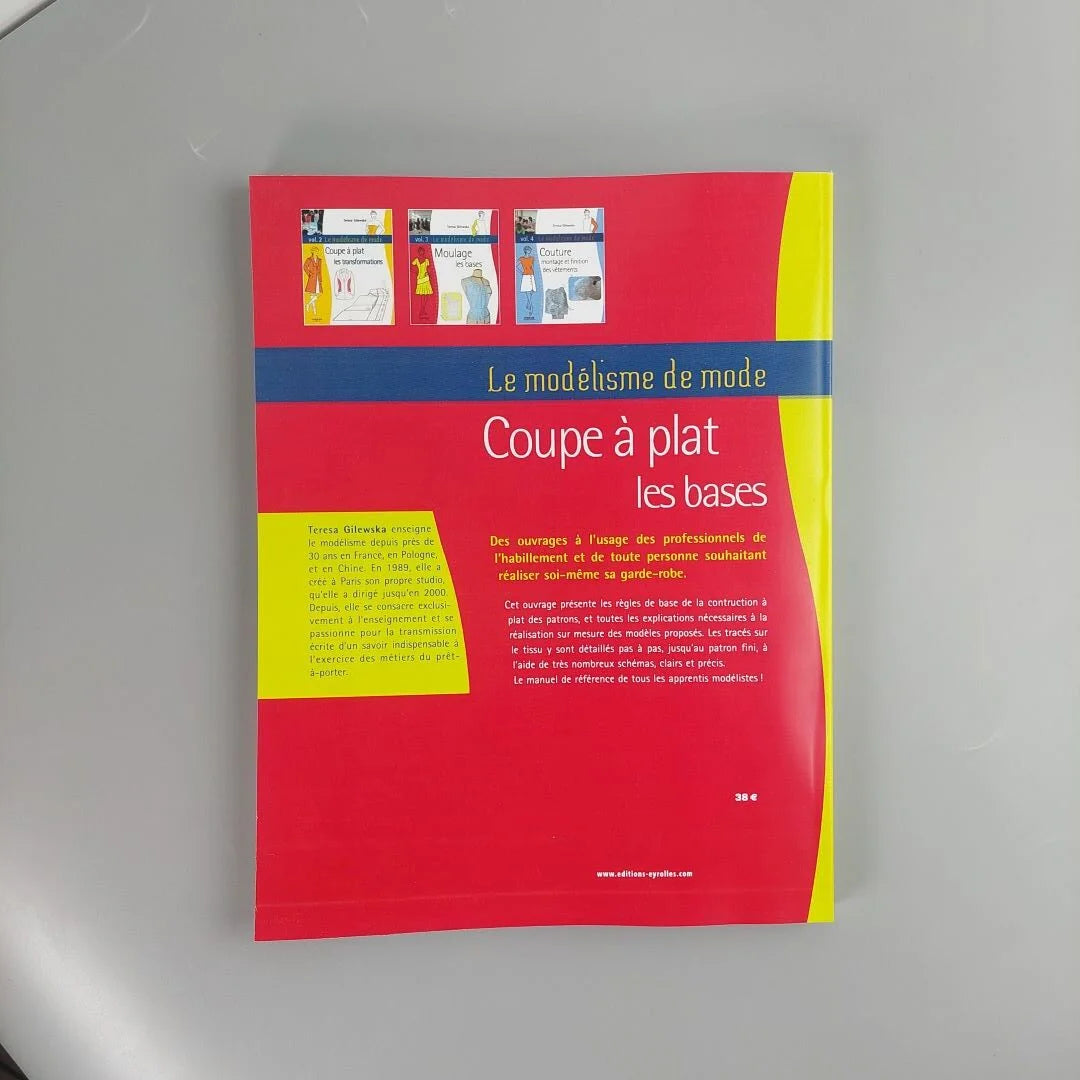 Livre de modélisme 