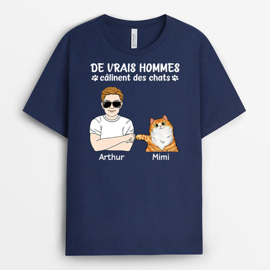 3275AFR2 les vrais hommes calinent des chats version se cogner de poing tee shirt avec des chats