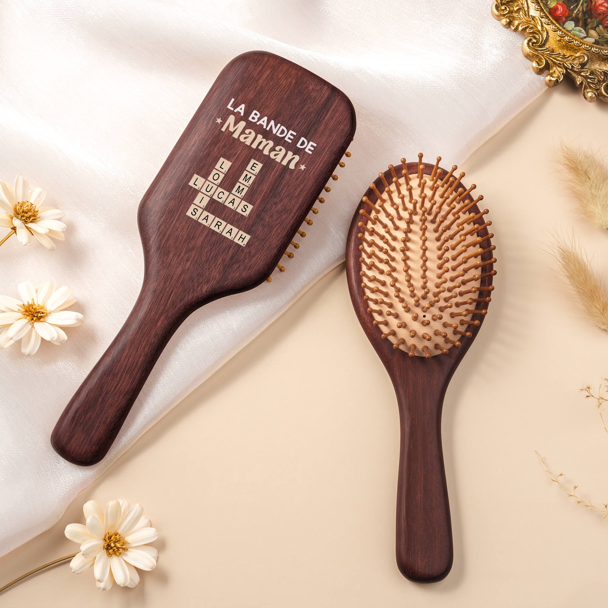 3402QFR2 brosse a cheveux personnalisee en bois la bande a maman mamie avec mots croises 3402qst5i