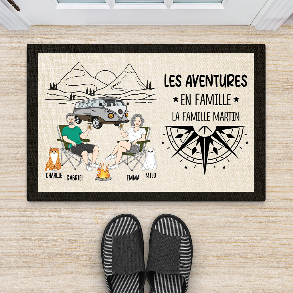 4016DFR2 paillasson personnalise couple avec chat aventures en famille 4016d8l8d_d32875c1 d6c8 4ca4 aa98 0d98a4b0dda3