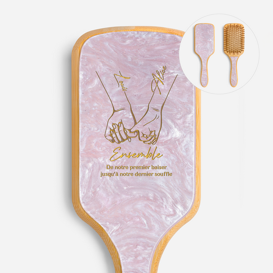 5150AFR1 brosse a cheveux personnalisee en acetate gravee couple premier baiser 5150aqtfna