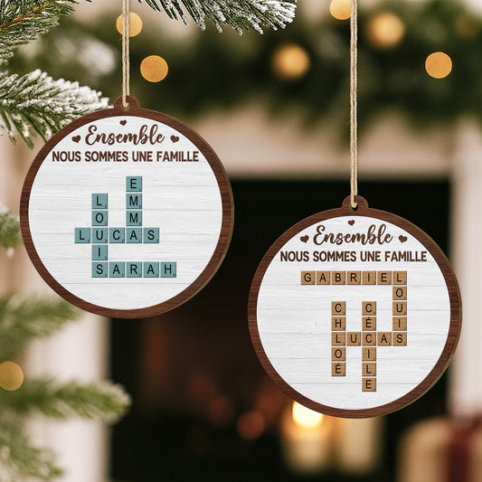 5220OFR2 ornement noel en bois a 1 couche personnalise nous formons une famille avec mots croises 5220o3lmi