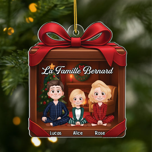 5601OFR1 ornement noel en acrylique personnalise famille notre coffret cadeau de noel 5601o3mmi