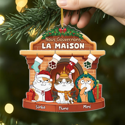 5653OFR2 ornement chien noel en acrylique personnalise nous gouvernons la maison version noel 5653o3ync