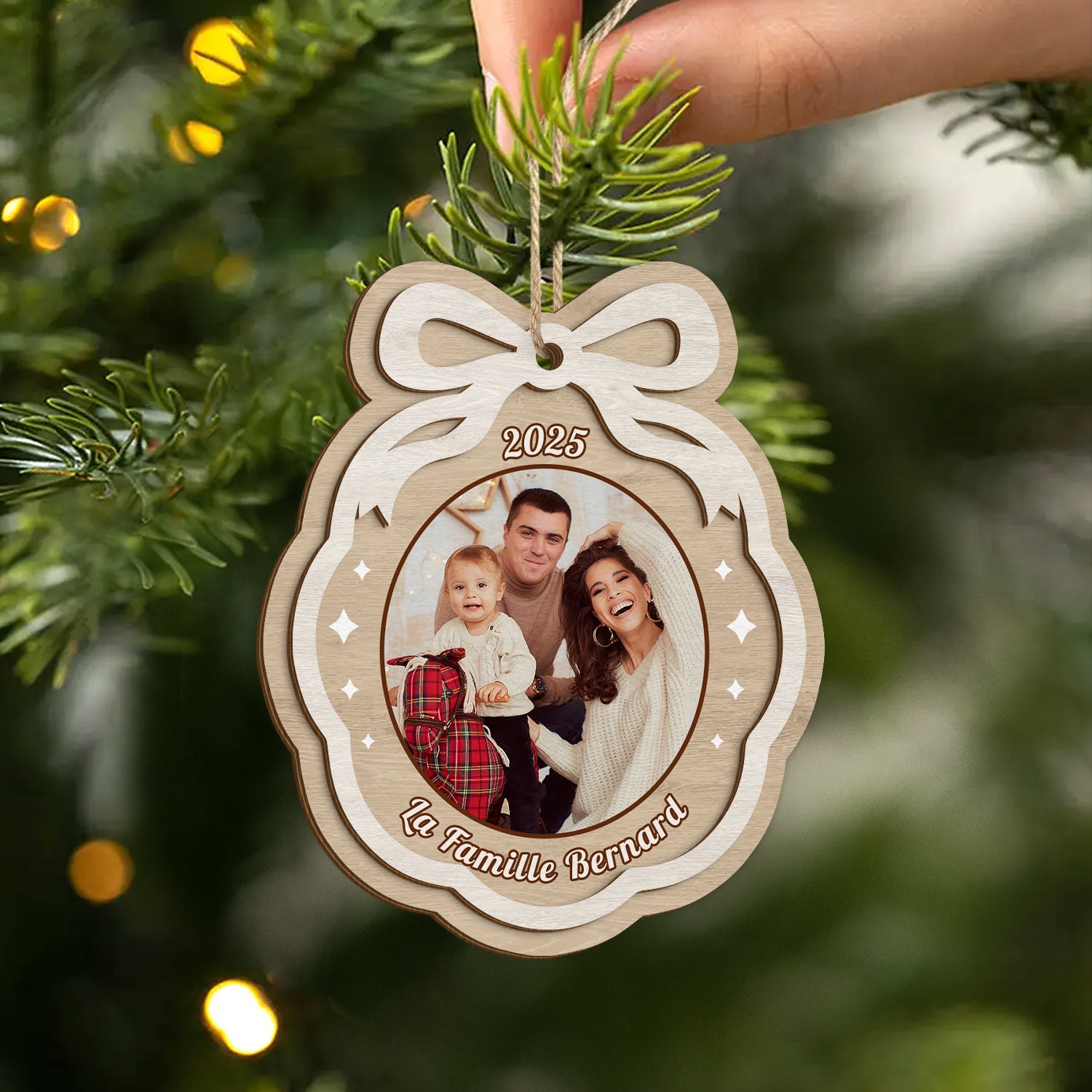 5751OFR1 ornement noel en bois a 2 couches personnalise famille avec photo la ou l_amour commence 5751o86ni2