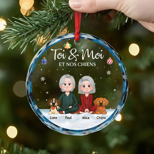 5896OFR2 ornement noel en verre personnalise couple toi moi et le chien 5896okv0c_adc5f0dc 3f67 4eeb 96d4 8de8bb43ea21