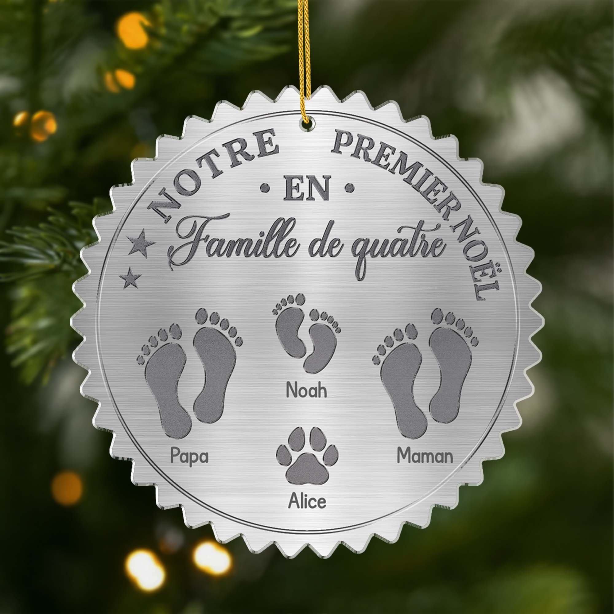 6131OFR1 ornement acrylique personnalise notre premier noel en famille 6131o8hmi