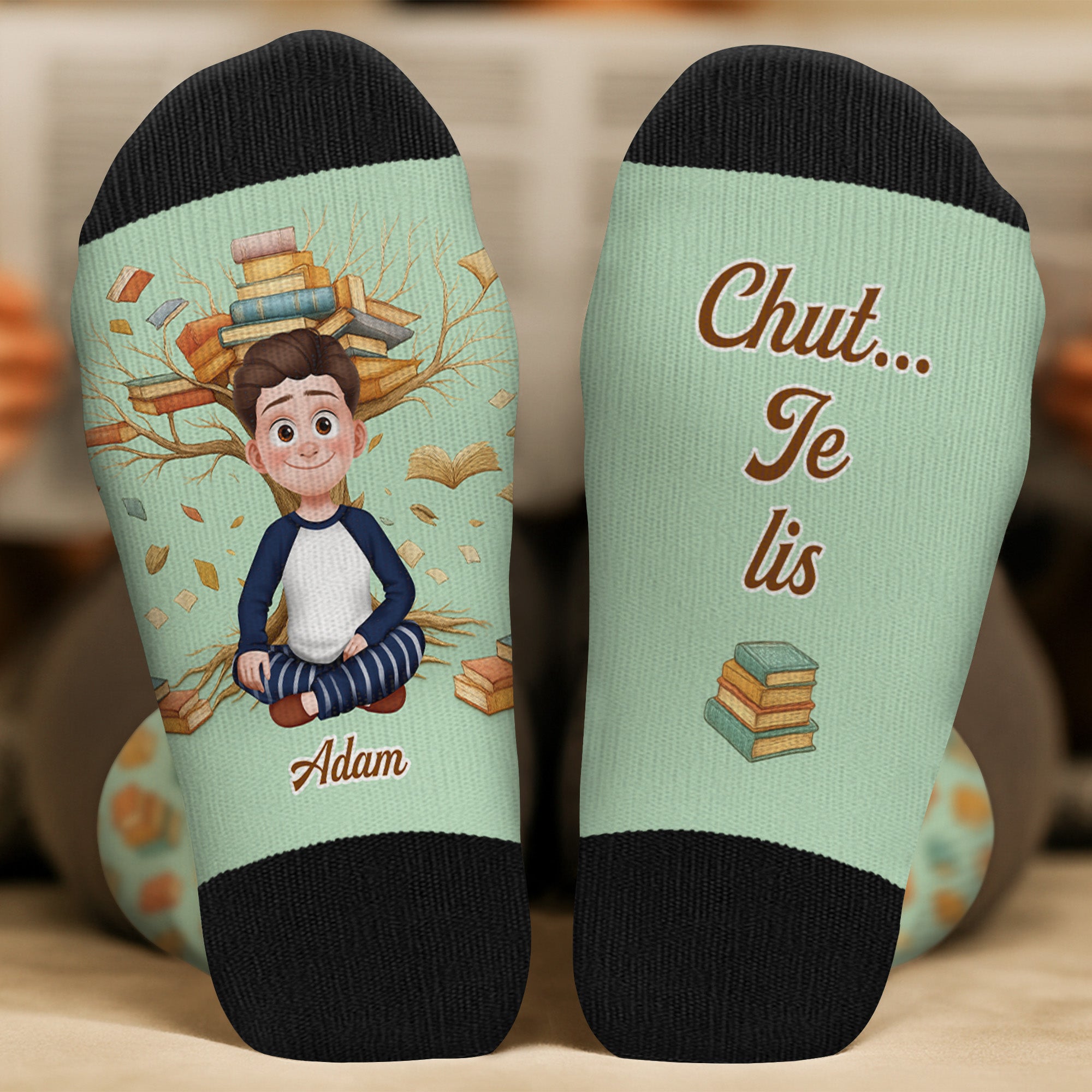 6484JFR1 chaussettes personnalisees pour celle qui aime les livres chut je lis 6484j8lta_2