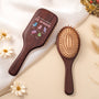 6947AFR1 brosse a cheveux personnalisee en bois les bisous papillon de mamie 6947aqtvta_1