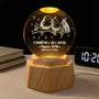 7515LFR1 veilleuse boule de cristal 3d personnalisee couple sembeter lun lautre 7515l8tag