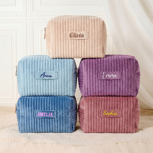 7981AFR1 trousse de maquillage personnalisee_ en velours avec prenom brode cadeau utile pour femme 7981ab0p5a