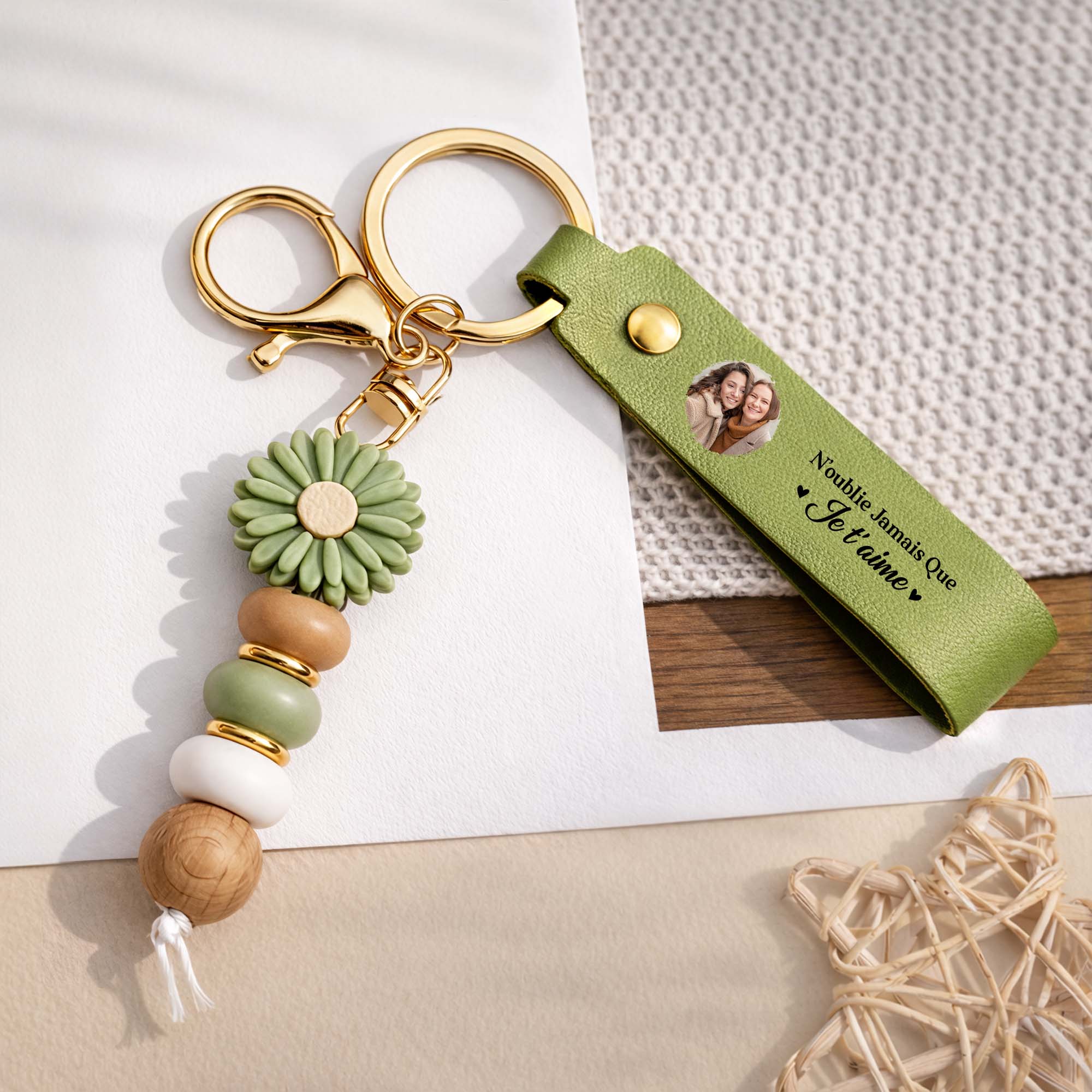 8540MFR1 porte cles personnalise marguerite en perles avec photo couple mon amour te suivra 8540mjsvcg_2