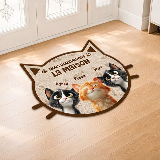 8626AFR2 paillasson chat personnalise a forme originale nous gouvernons la maison 8626ad8yrd