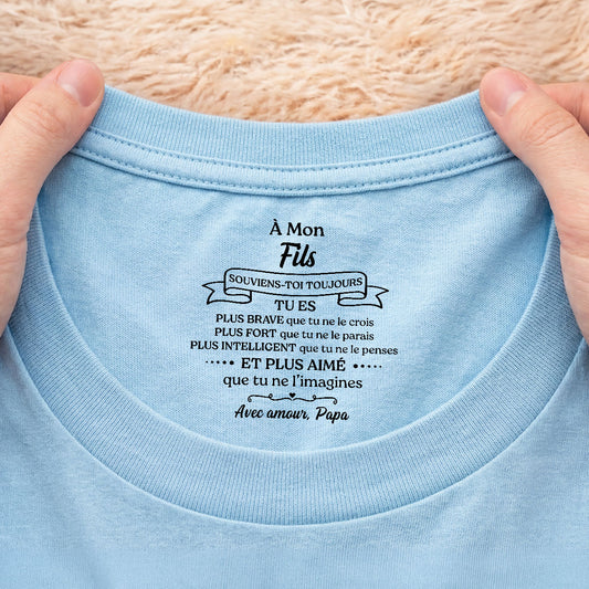 8956AFR1 tee shirt personnalise blanc avec texte a l_interieur du col femmehomme fille fils plus aime que tu ne l_imagines 8956aaavla_2