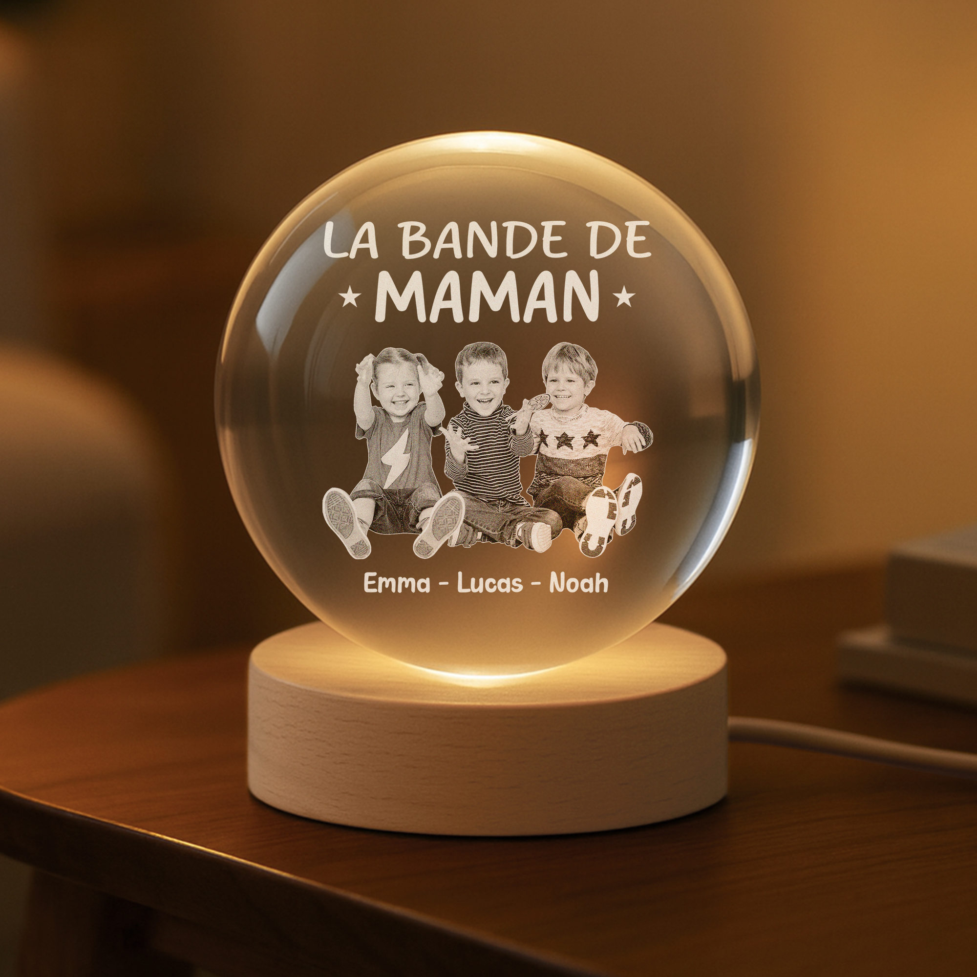 9134LFR2 boule de cristal personnalisee cadeau la bande a mamie avec photo des enfants 9134lnf5a