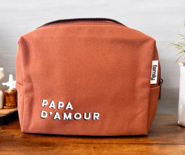 Trousse de toilette brodée pour papa