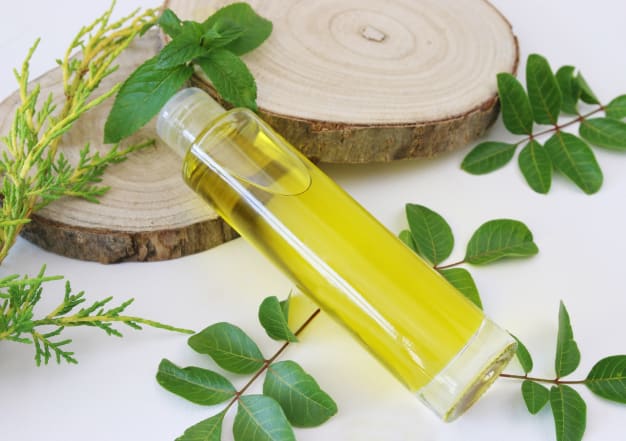 Huile de massage “Jambes légères” (Aroma-Zone)