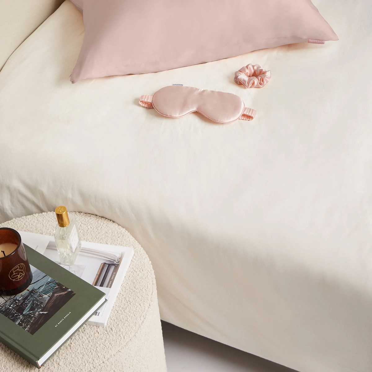 Masque de sommeil en soie “Premium Silk Sleep Mask” (Dore & Rose)