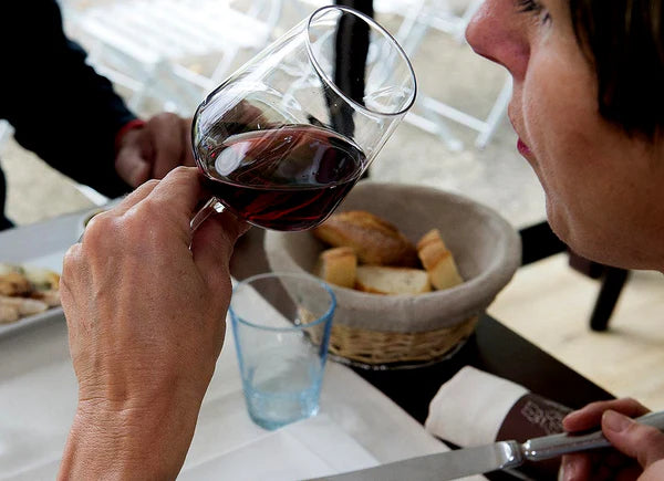 idée cadeau départ retraite collègue femme vin