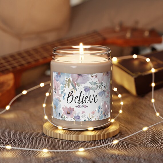 Une bougie parfumée apaisante