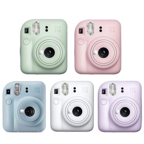 Un appareil photo instantané Fujifilm Instax Mini 12